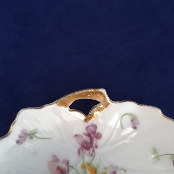 Vintage Norcrest Fine China Leaf Shaped Dish With Sweet Violets Design Gold Trim - Picture 3 of 8